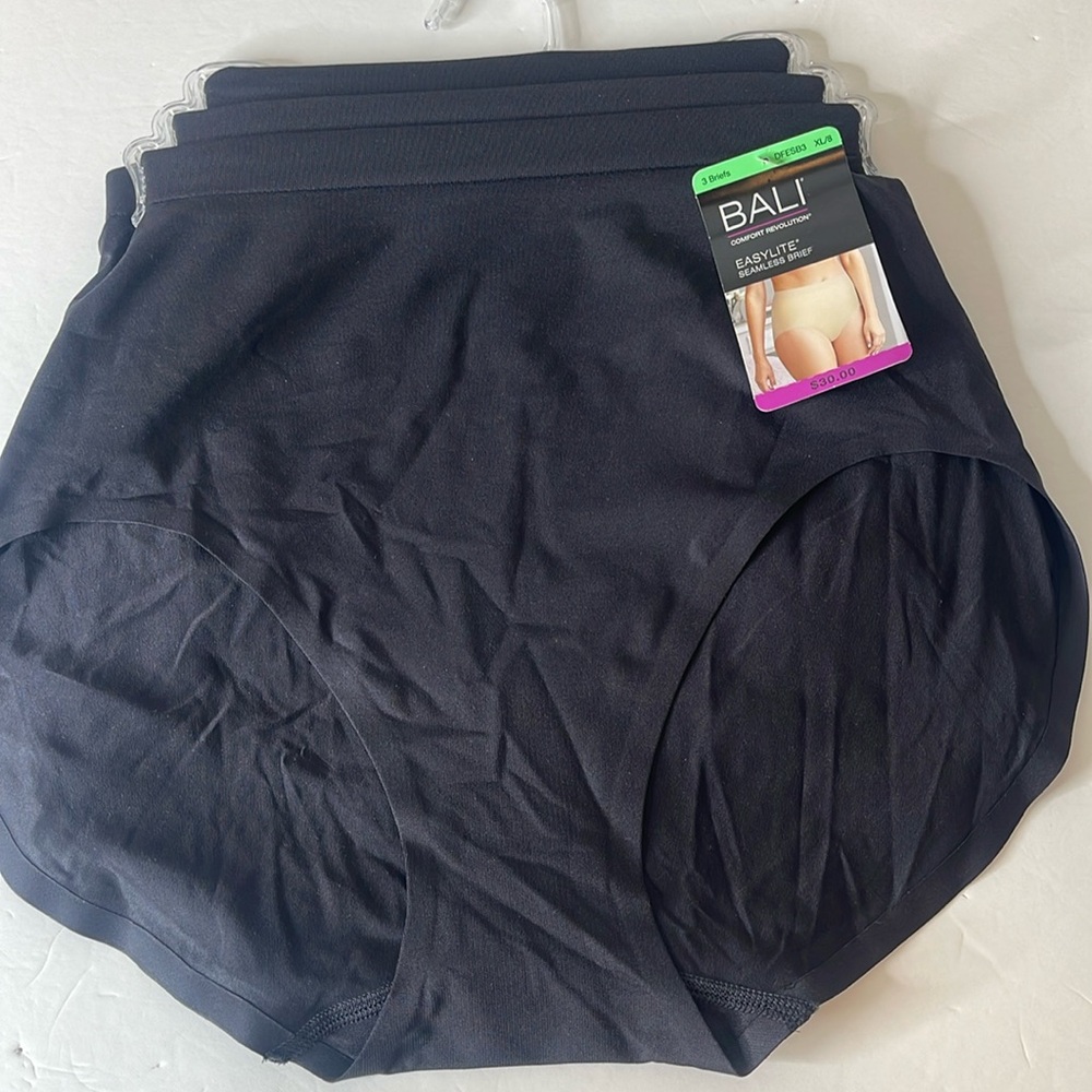 Bali Comfort Revolution Easylite Seamless Brief Panties 3 pk Black XL / 8